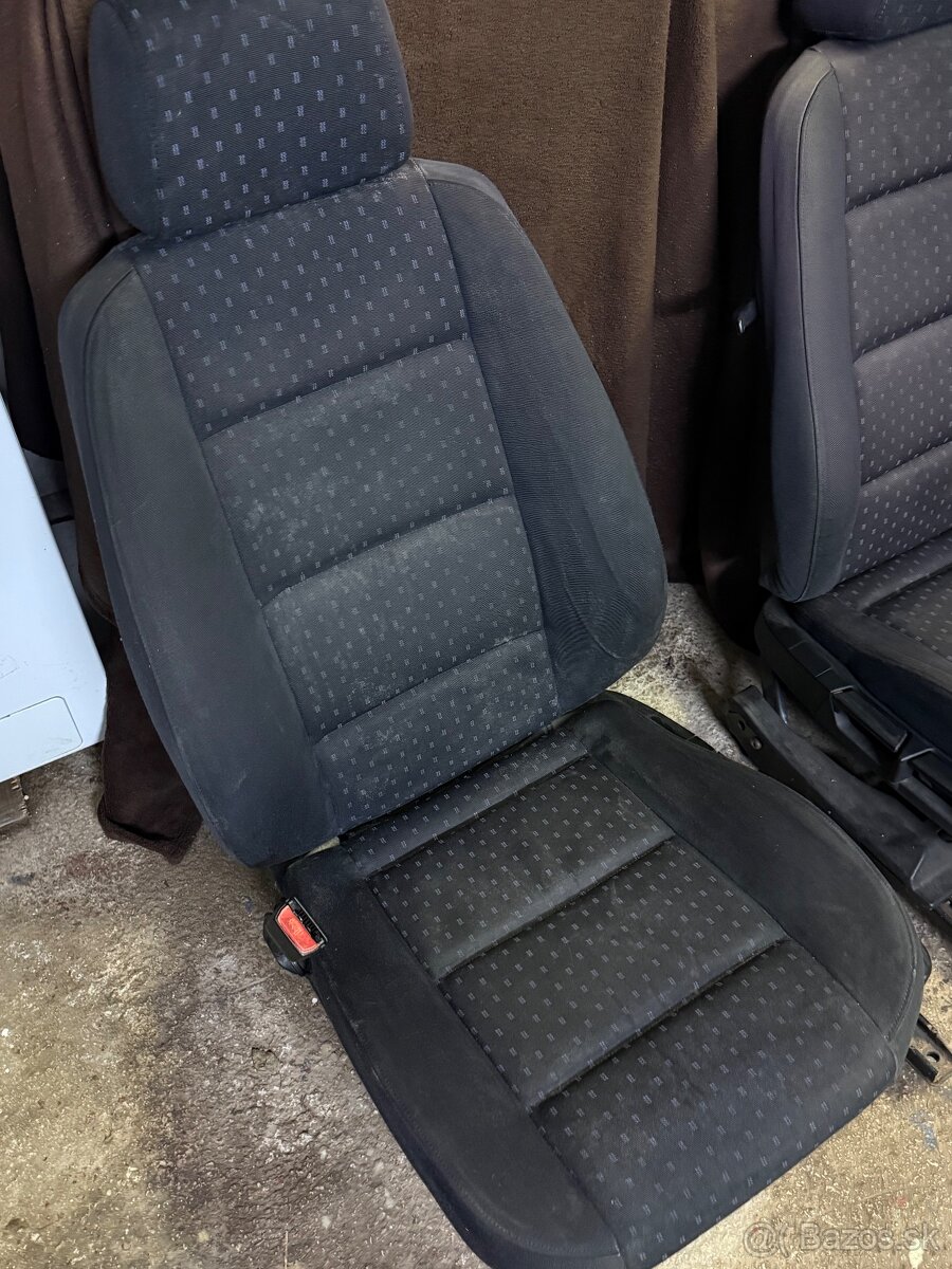 Bmw e36 predne sedačky - 2