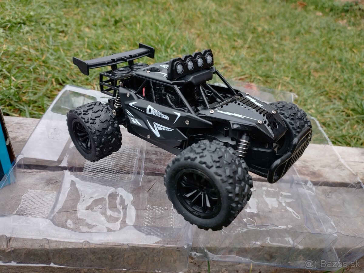 Terénne auto na ovládanie - 2