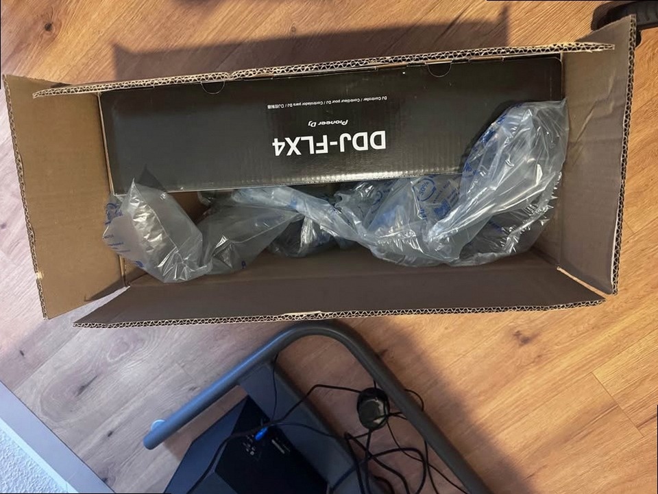 Pioneer FLX 4 DJ kontroler - 2