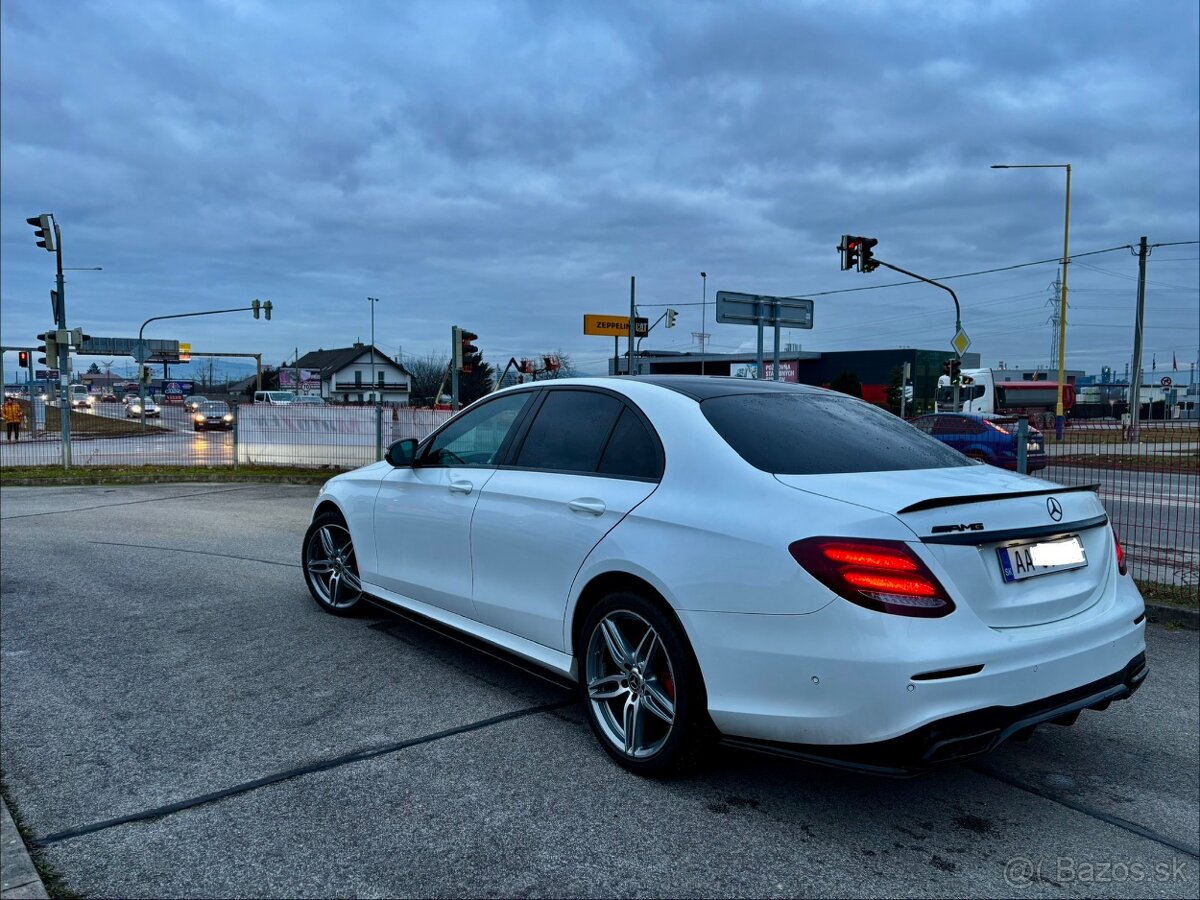 Mercedes E220D AMG LooK - 2