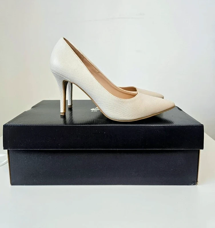 Kožené vysoké business lodičky Baťa béžové - 2