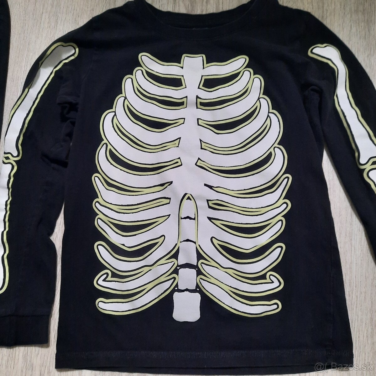 Fosforeskujuce pyzamko vel. 134 - 2