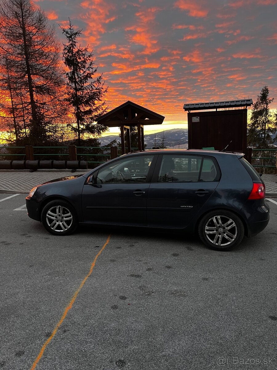 Predám Volkswagen golf 5 1.6 - 2