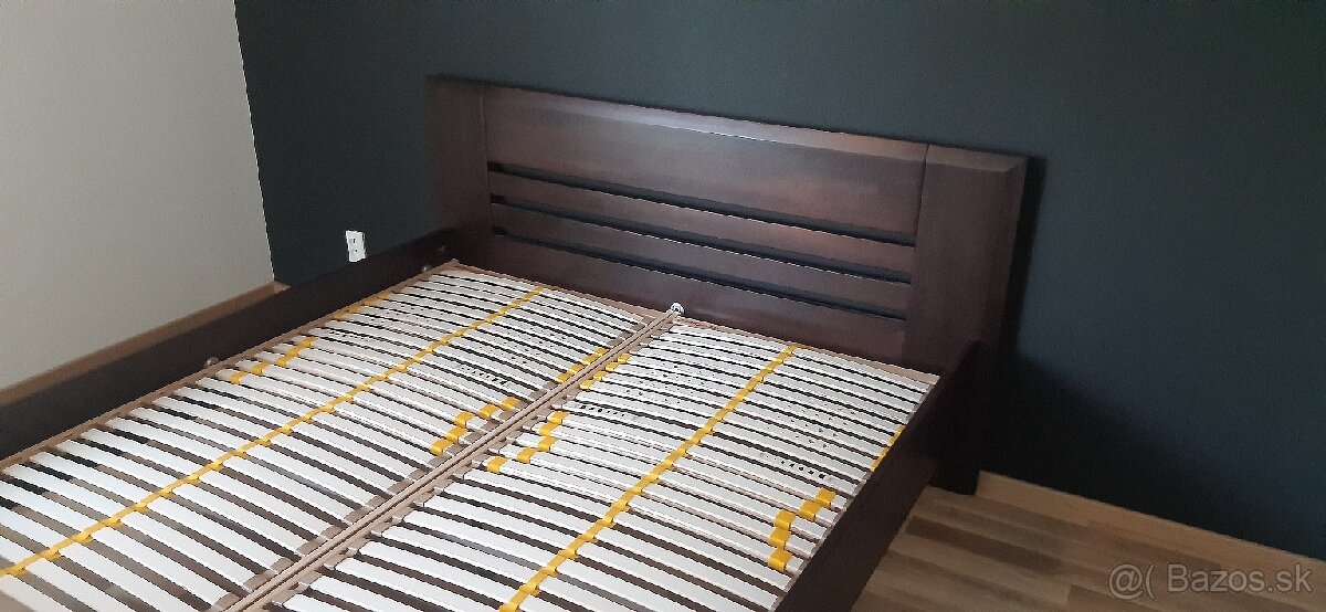 Predám posteľ z bukového masívu. - 2