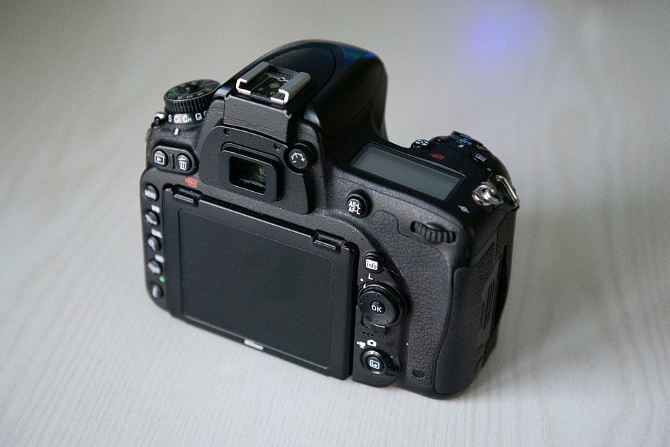 Predám Nikon D750 telo - 2