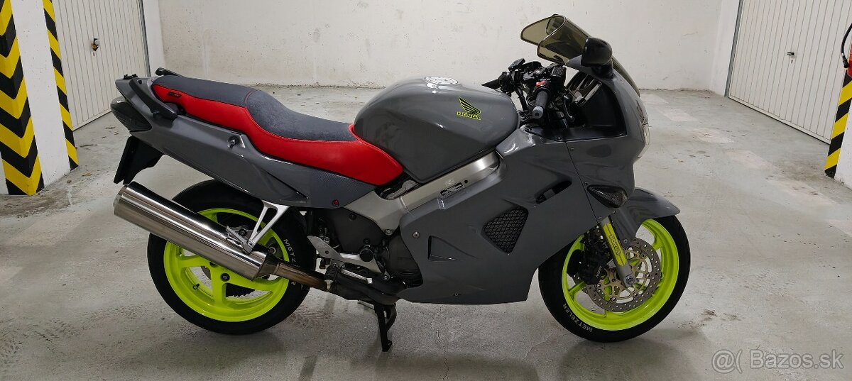 Honda VFR 800 FI 2001 - 2