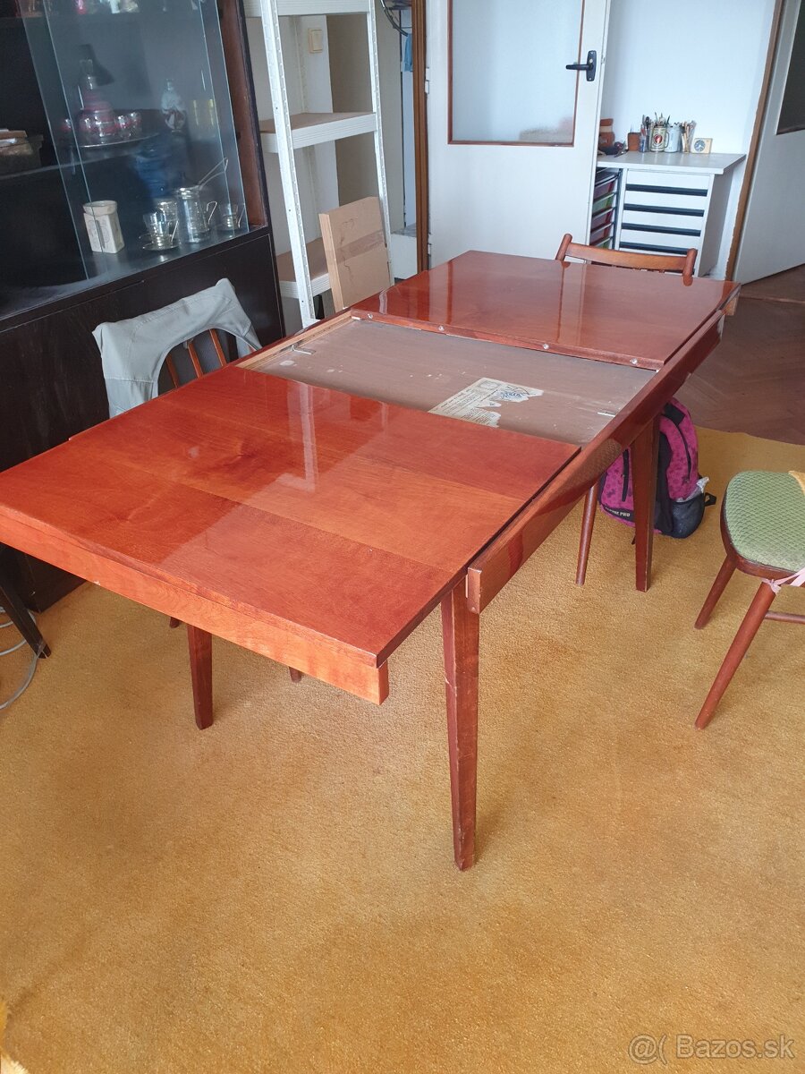 predám ROZKLADACÍ STÔL - 2