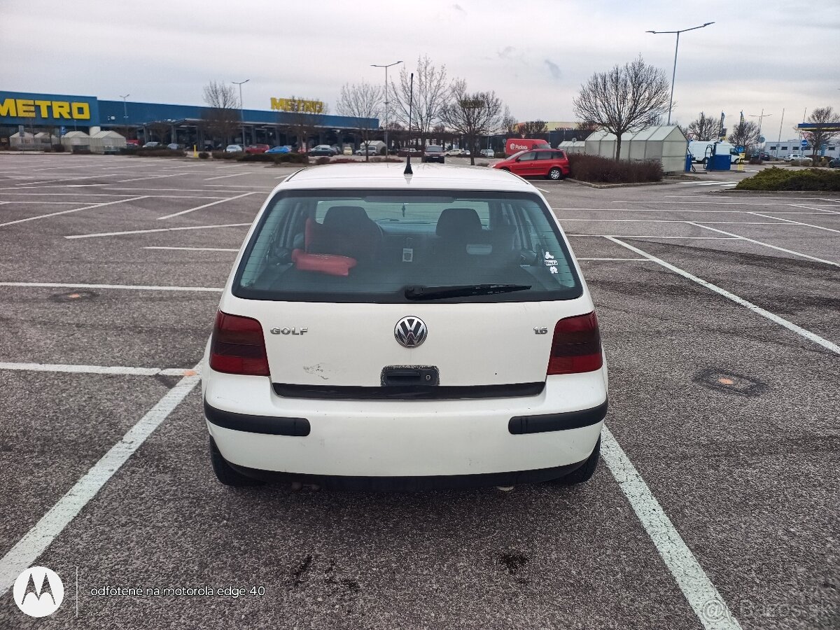 VW Golf 4,automat 1,6 SR benzin. - 2