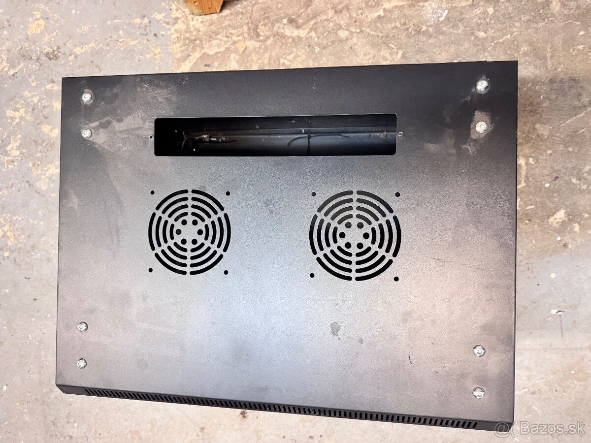 Nástenný rozvádzač XtendLan (Rack cabinet) - 2