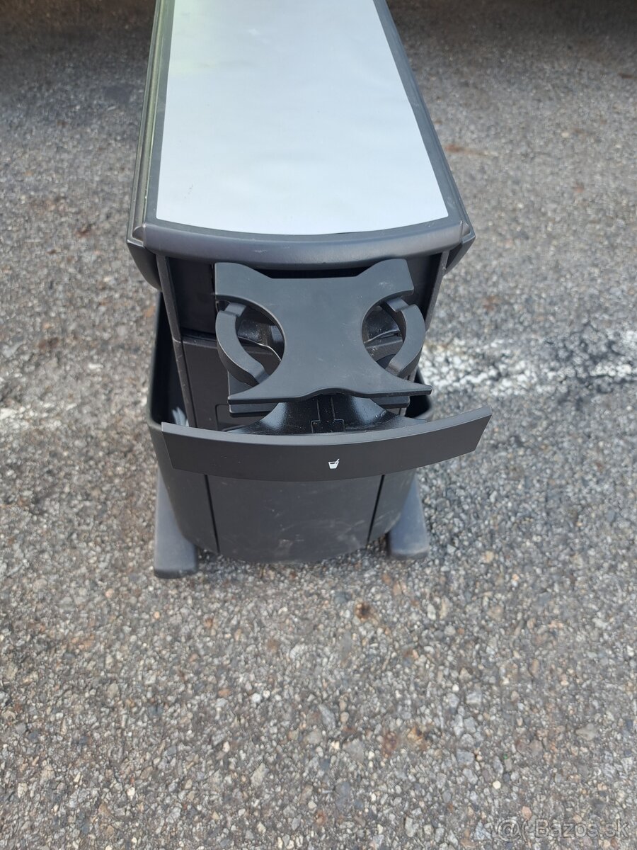 Stolek pro multivan - 2