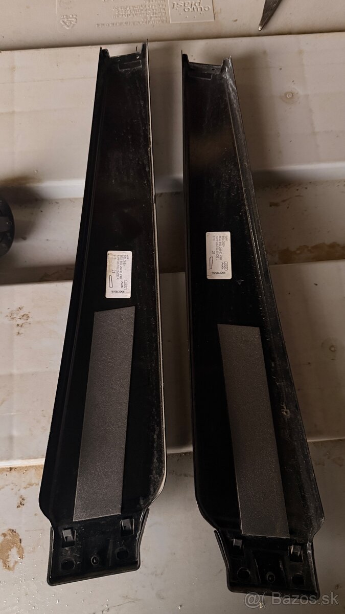 Audi lišty B- stĺpika - 2