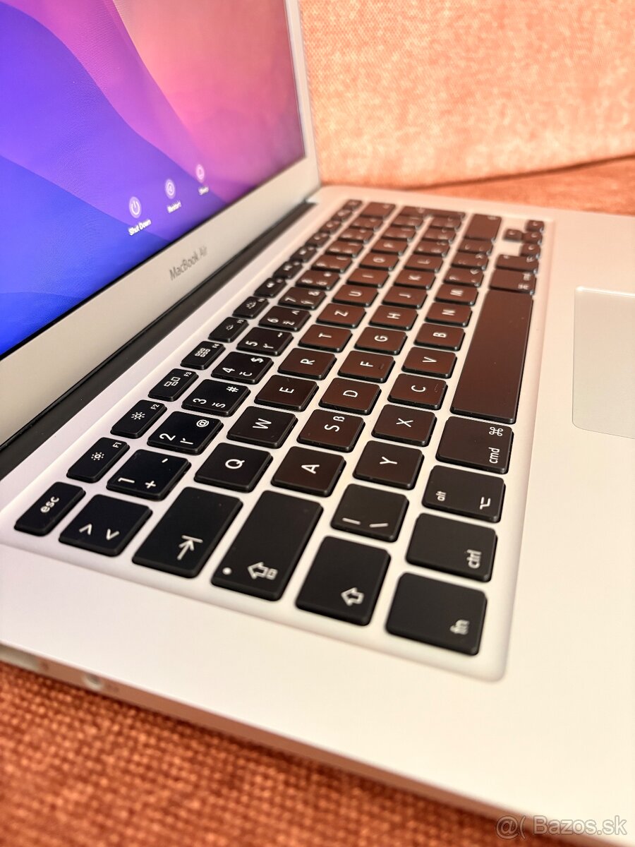 Predám MacBook Air 13” (Early 2015) krásny stav - 2