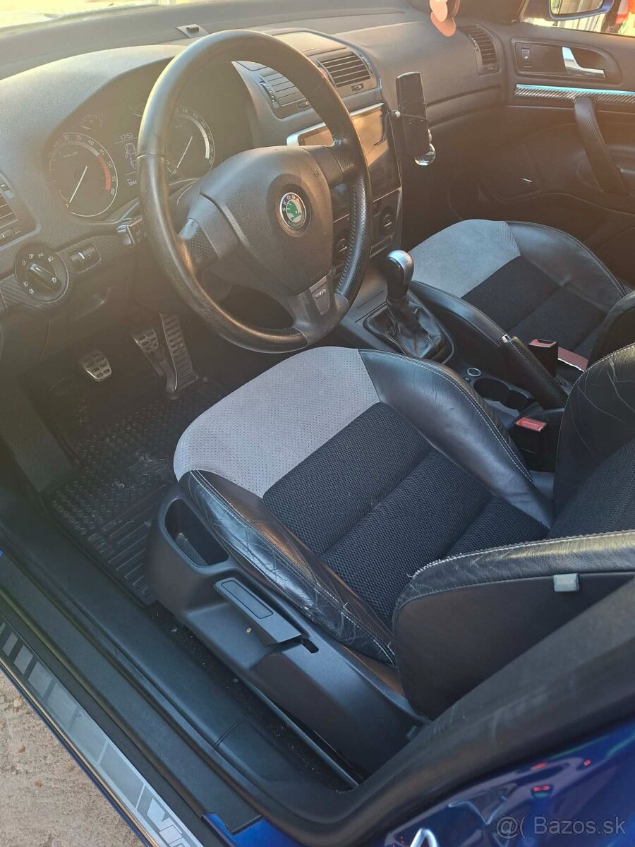Škoda Octavia RS 2 .125 kw - 2