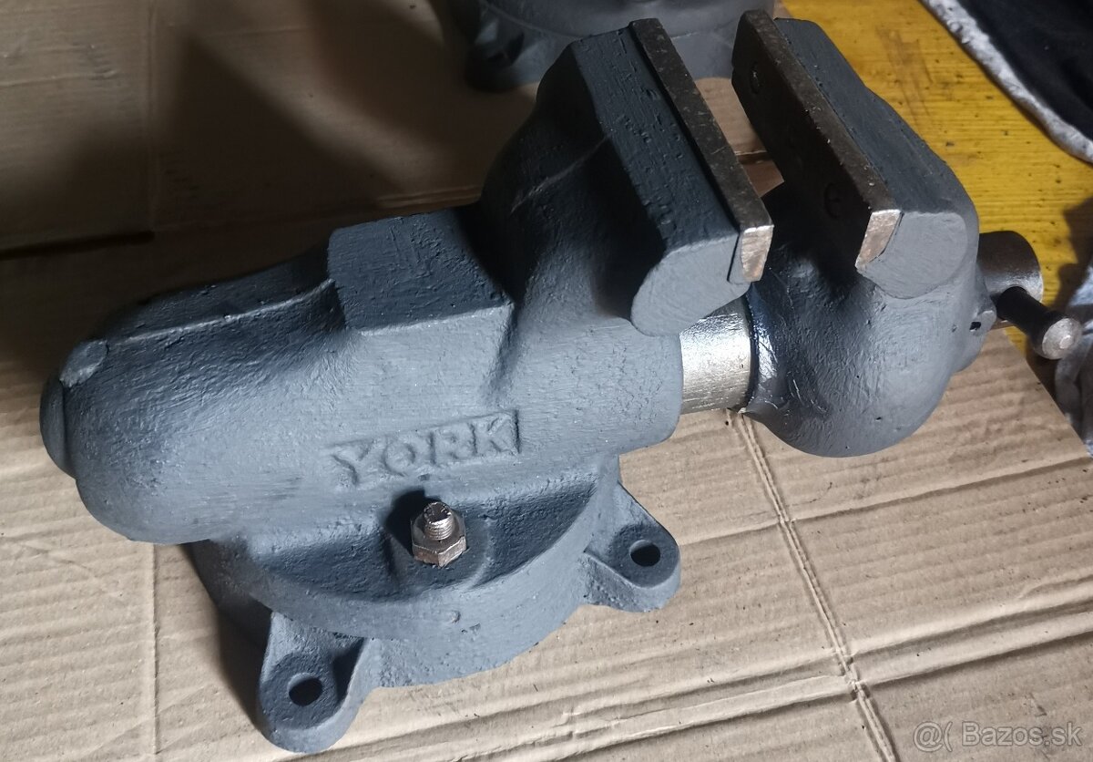 Zverák York 100 - 2