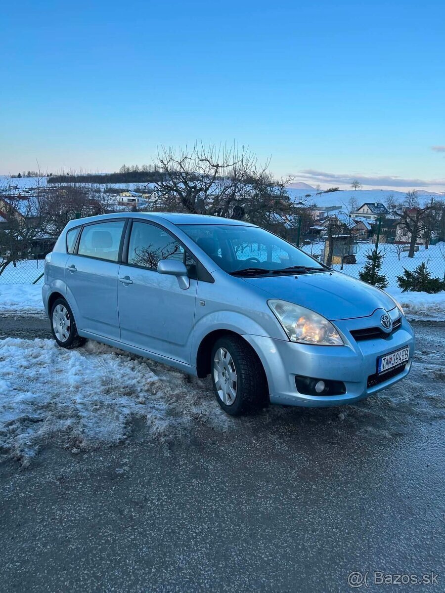 Toyota Corolla Verso 7miest - 2