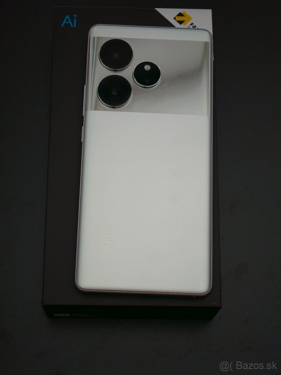 Realme GT6 12/256 GB - 2
