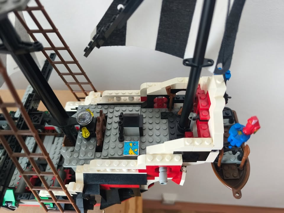 Lego 6286 Pirates - Skull Eye's Schooner - 2