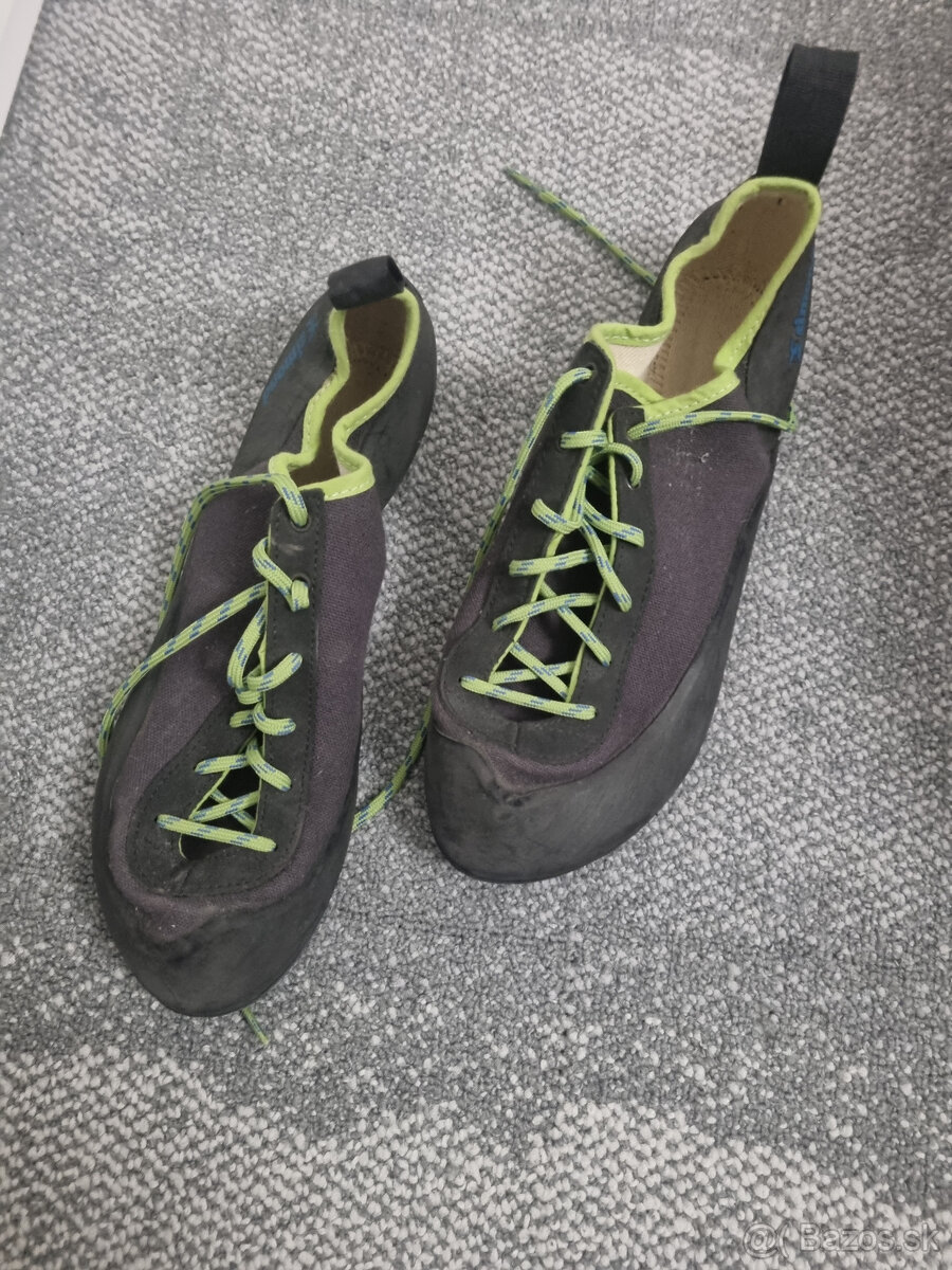 Predam lezecky SIMOND vel. 44 EU /28cm - 2