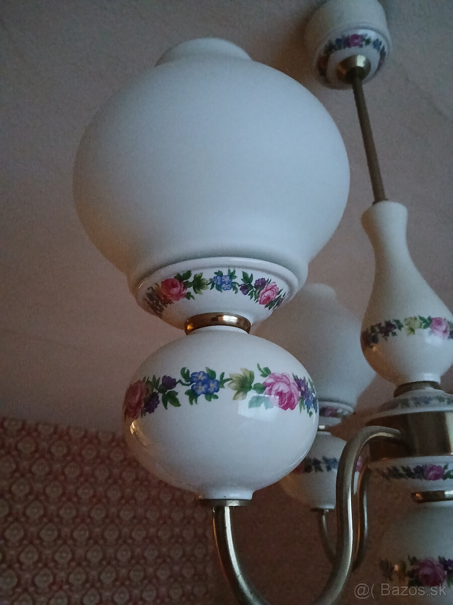 Luster s porcelánom - 2