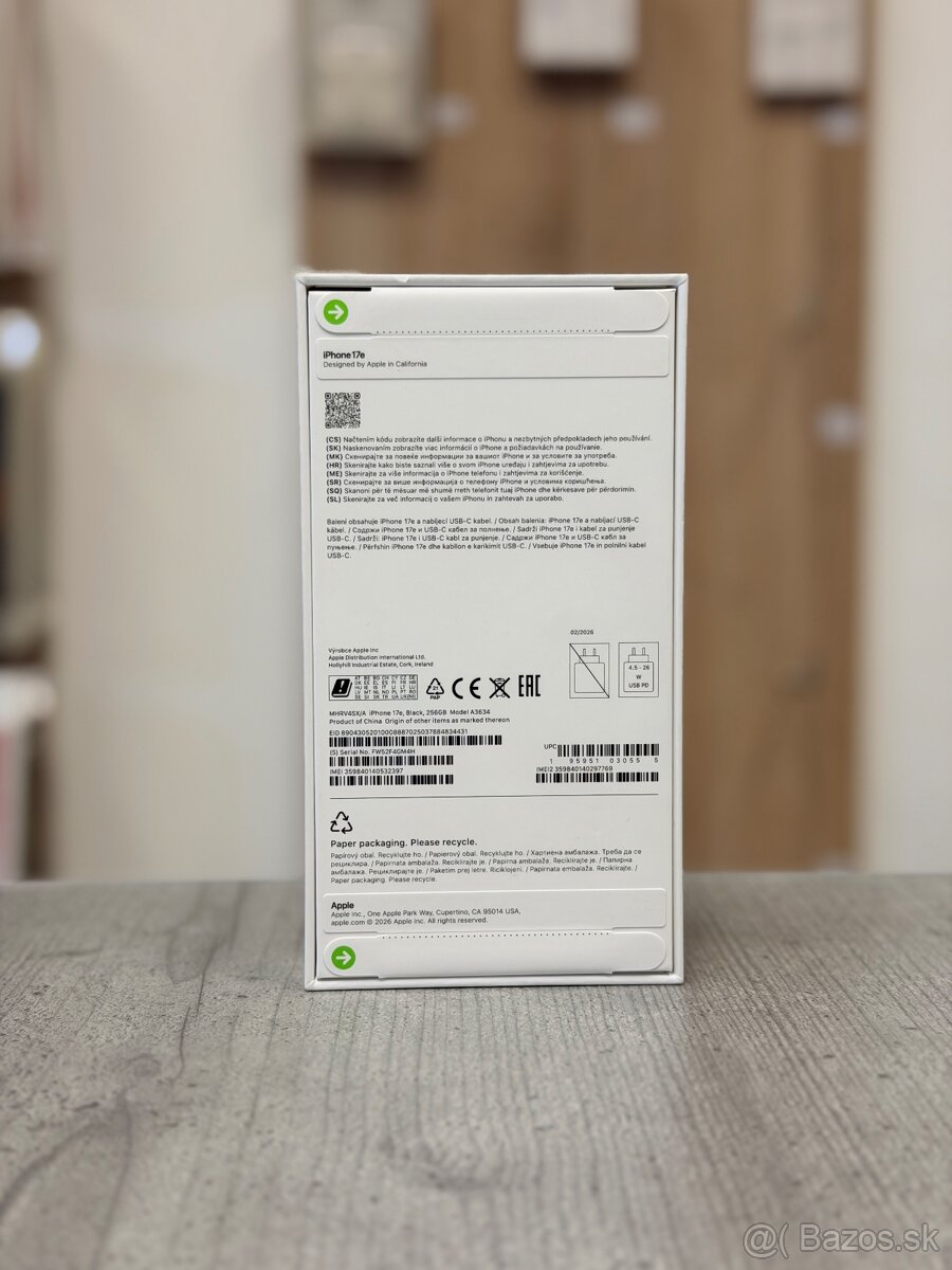 Apple iPhone 17e 256GB Black - 2