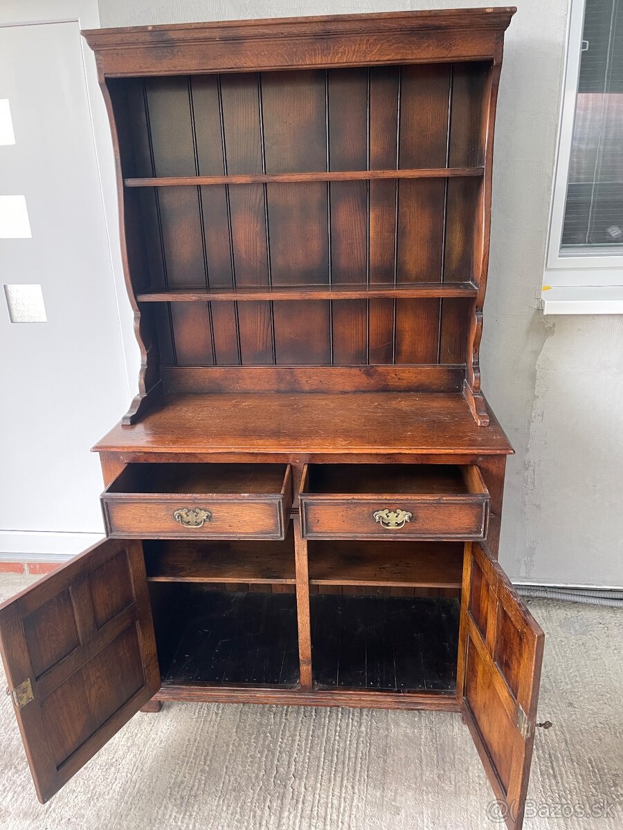 Komoda so zásuvkami - 2