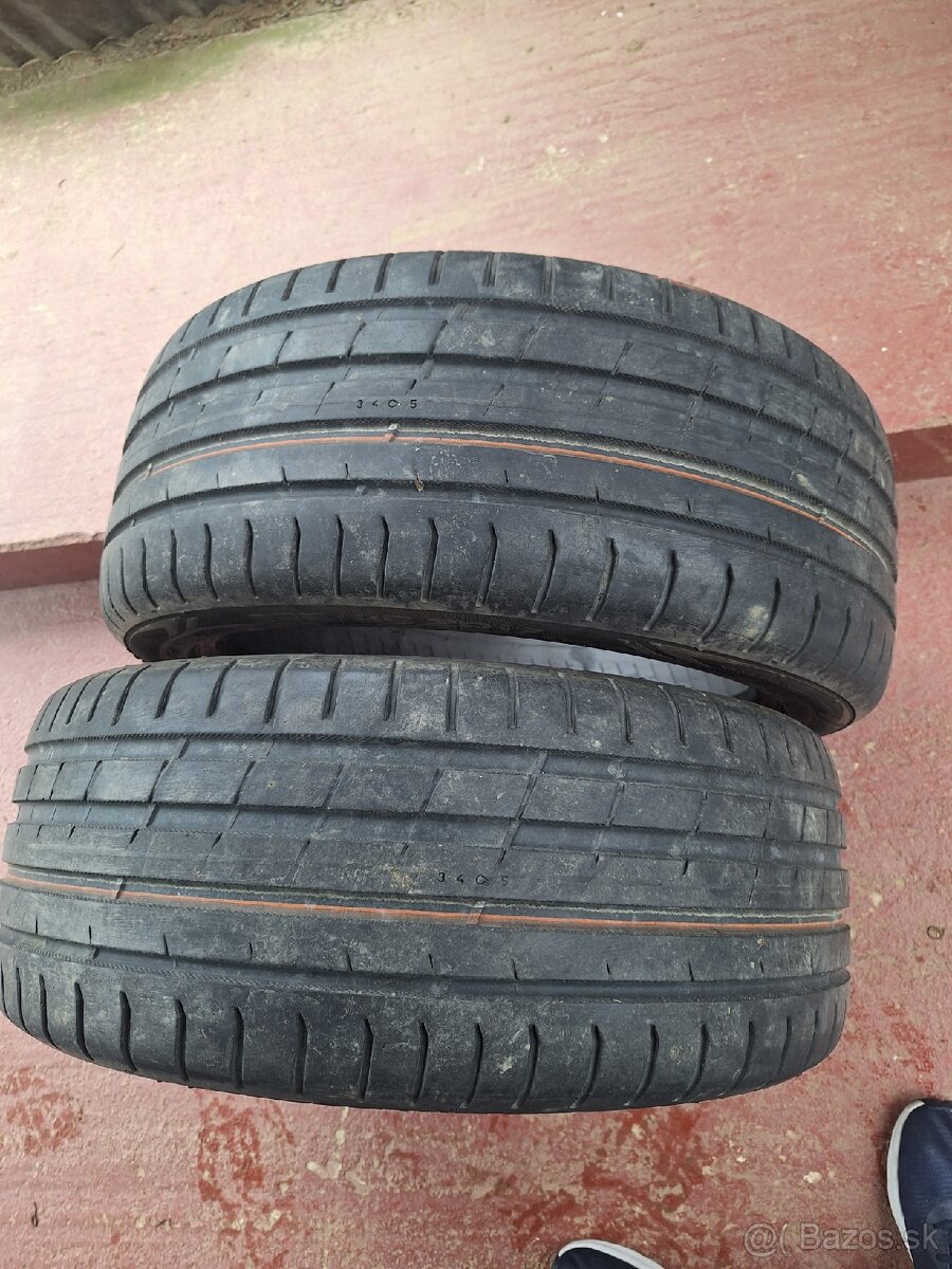 Nokian 225 45 R17 - 2