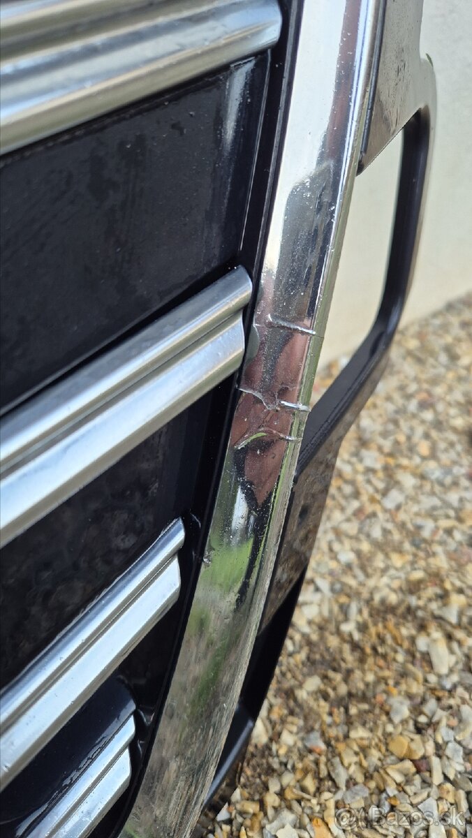 Audi A4 B9.5 predná maska / grill quattro – originál - 2