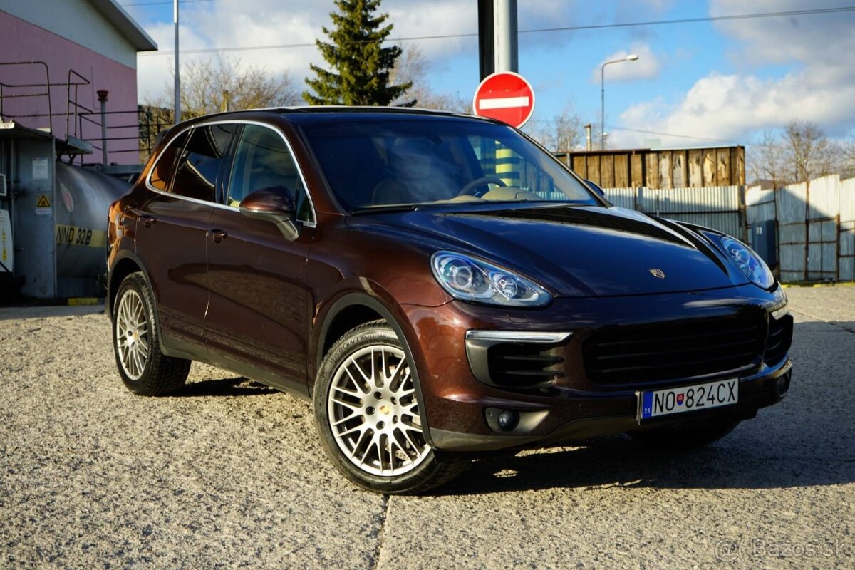 Porsche Cayenne - 2