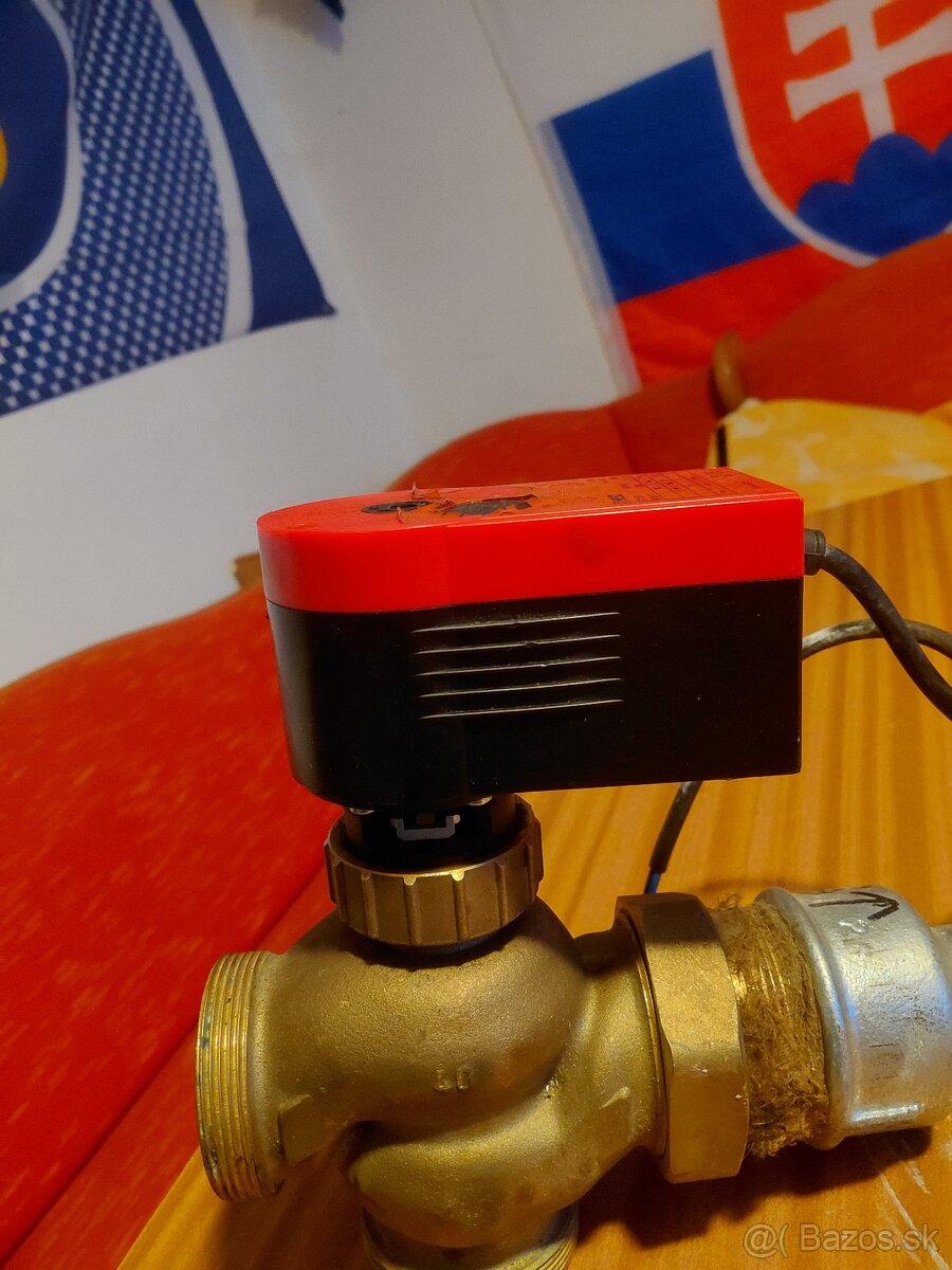 Regulator pohonu pre 3 cestní ventil - 2