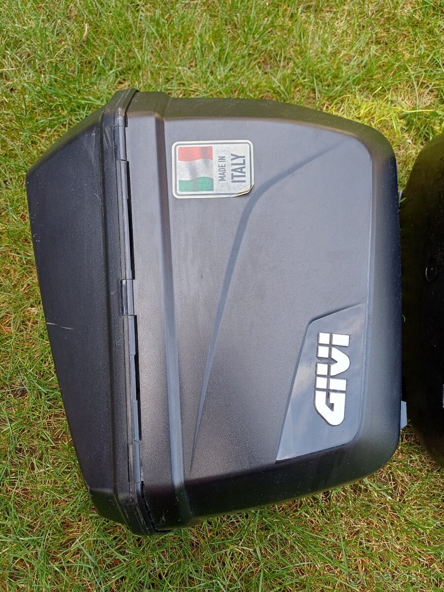 Bočné kufre givi E22N - 2