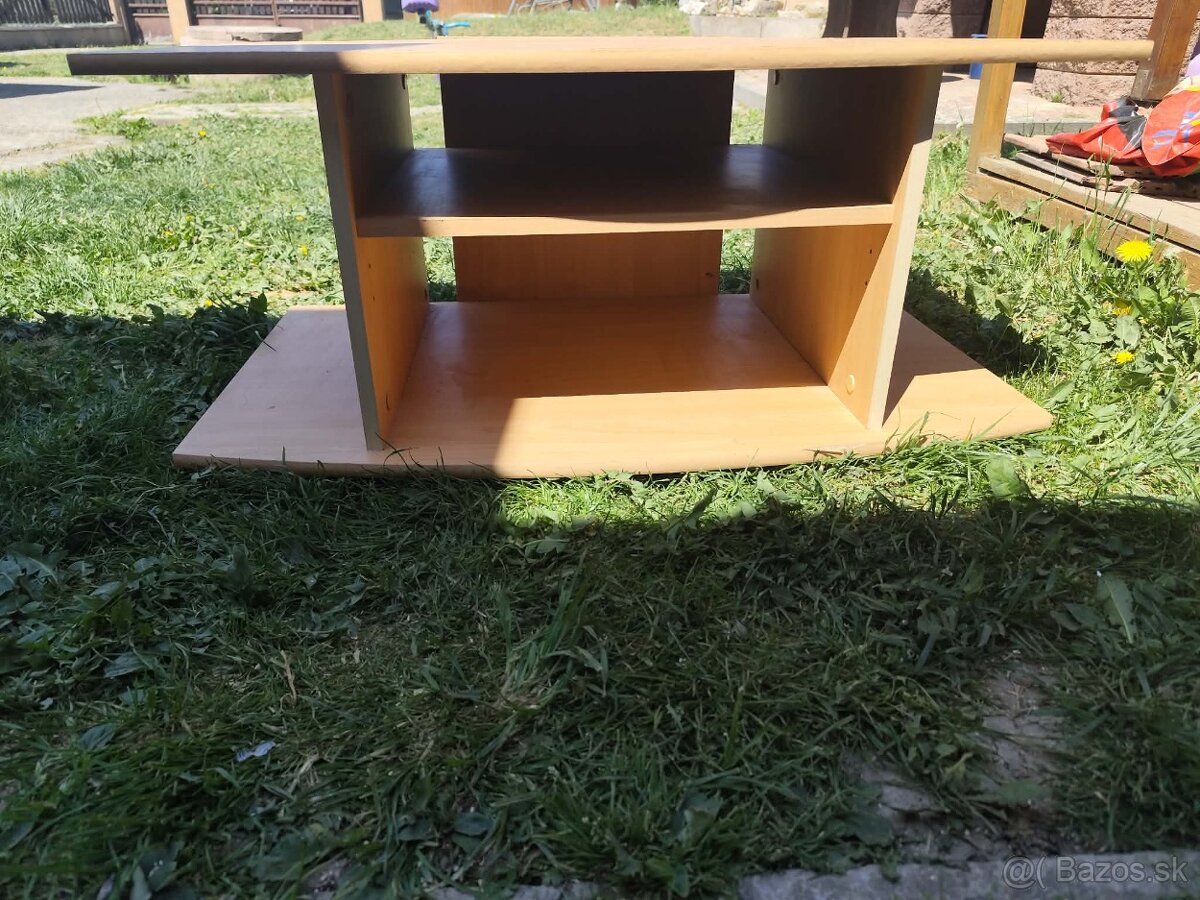 Stolík pod TV - 2