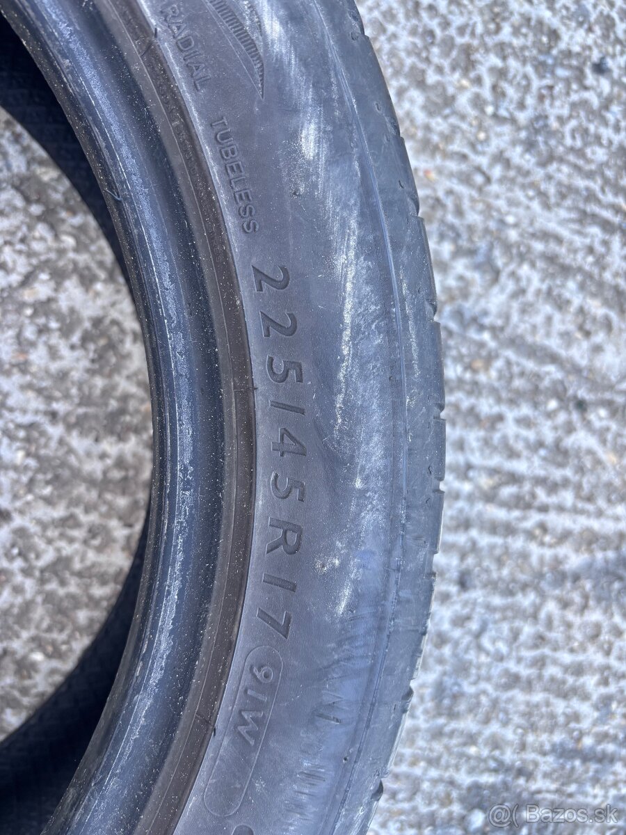 Predam dve letne pneu 225/45r17 - 2
