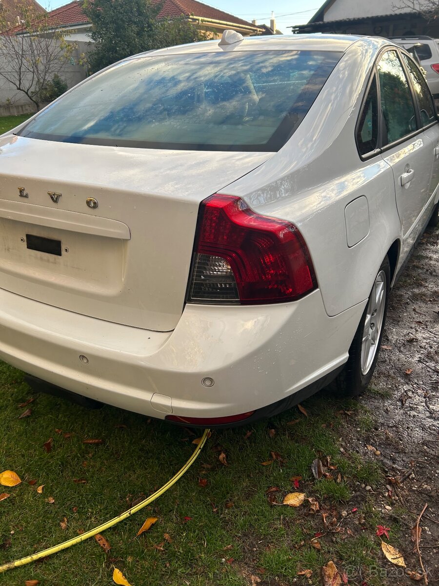 Zadný Náraznik Volvo S40/V50 - 2