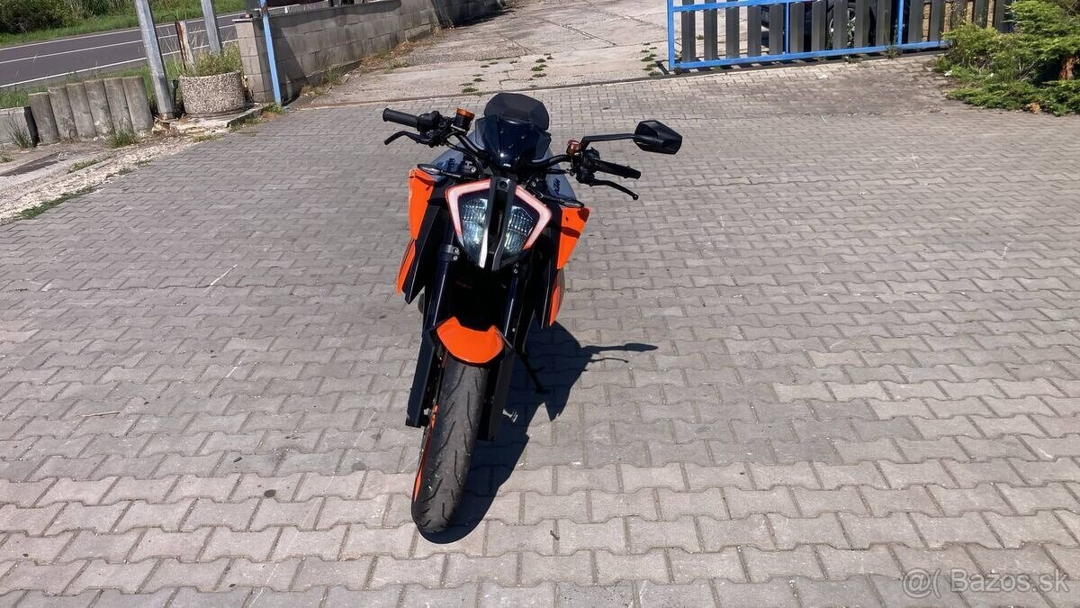 KTM 1290 Super Duke R EVO - 2