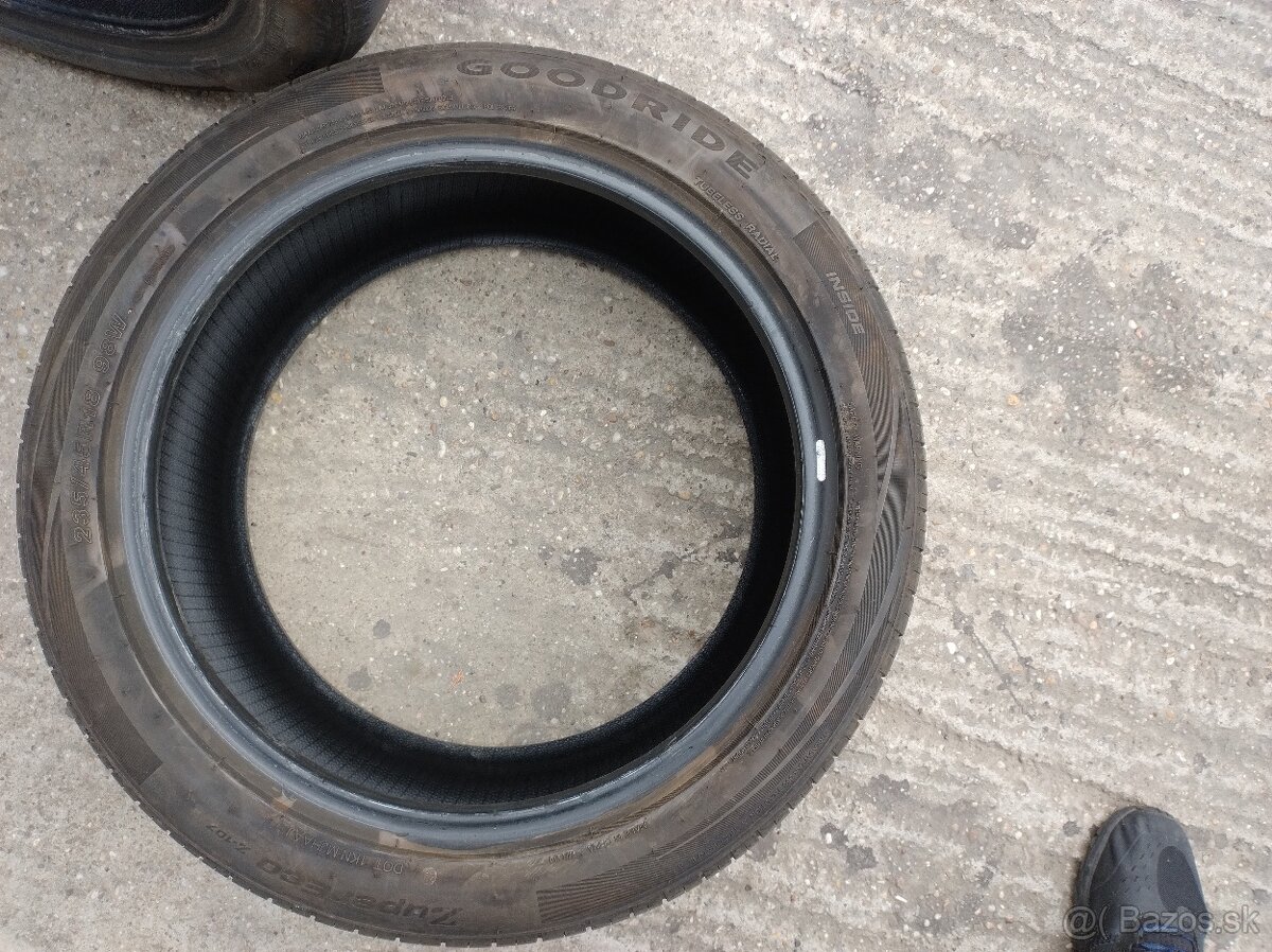 Goodride 235 45 r18, letne pneu. dot 4824. - 2