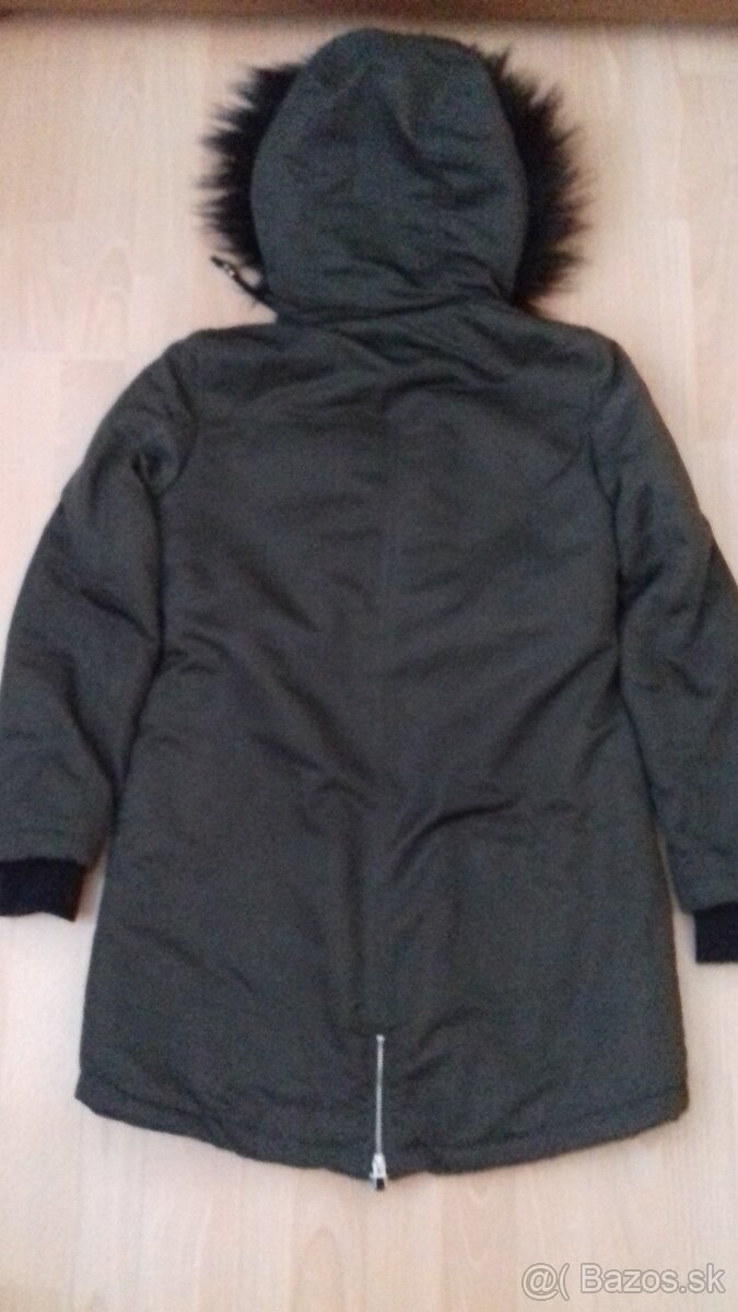 Dievcenska bunda - 2