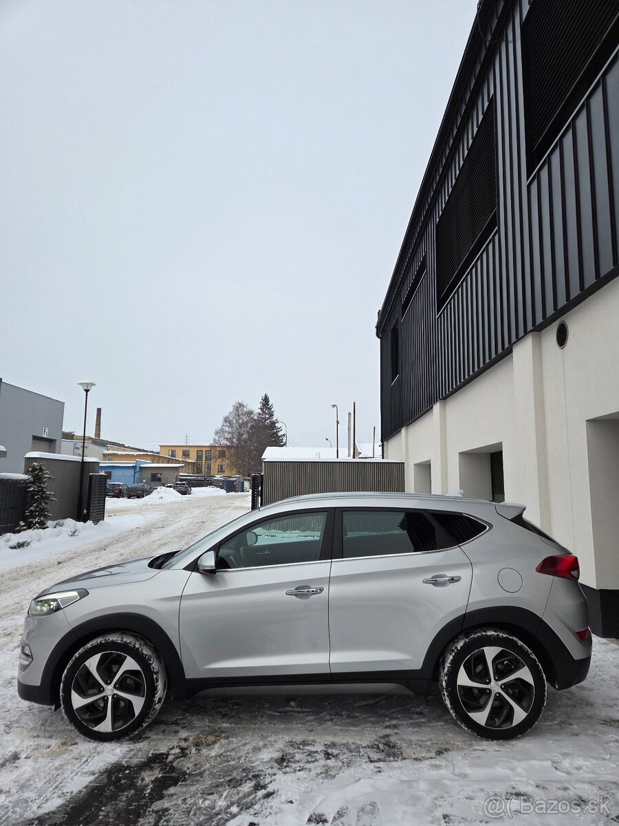 Hyundai Tucson 2.0CRDI 4x4 Automat - 2