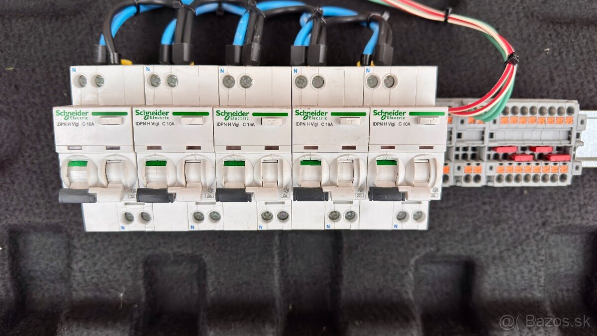 Istič - Stýkač SCHNEIDER ELECTRIC - 2