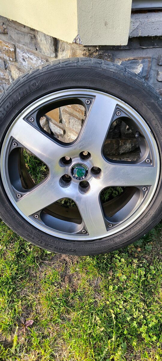 Elektróny VW R17 - 2