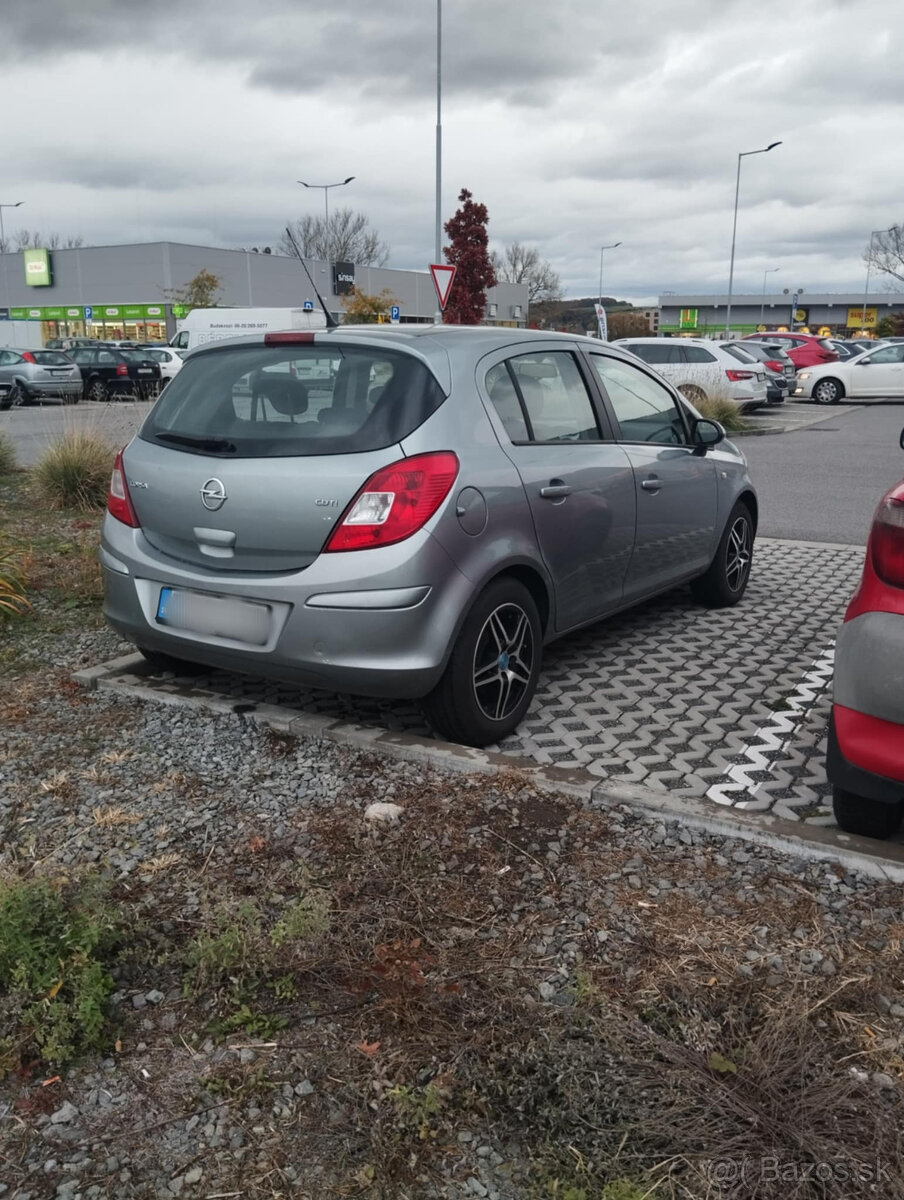 Opel Corsa 1.3 CDTI 55 kW (2011) - 2