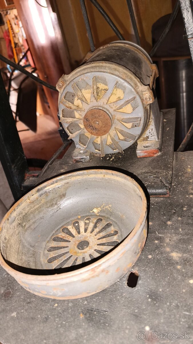 Sústruh na drevo, tokár - 2