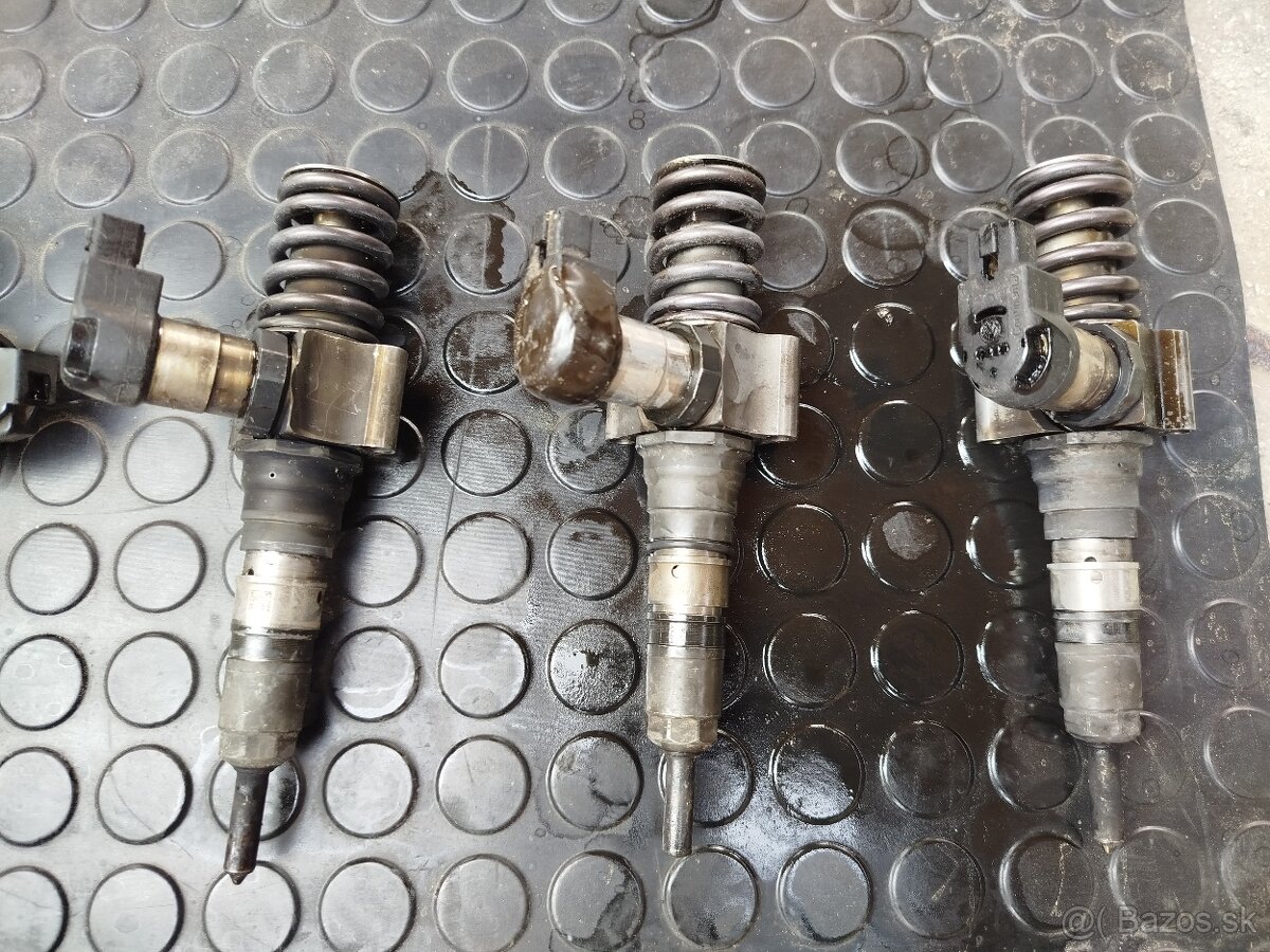 Predám vstrekovače - 2