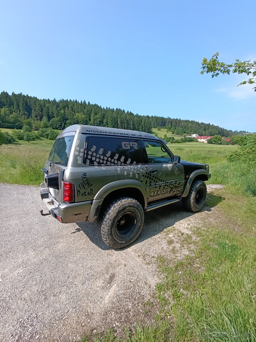Predám Nissan patrol y61