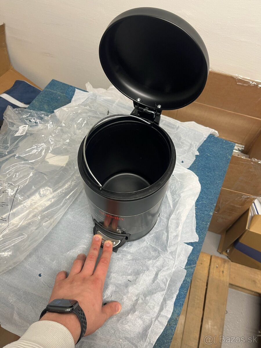 Kôš s pedálom Spirella 3 l – čierny, Soft Close - 2