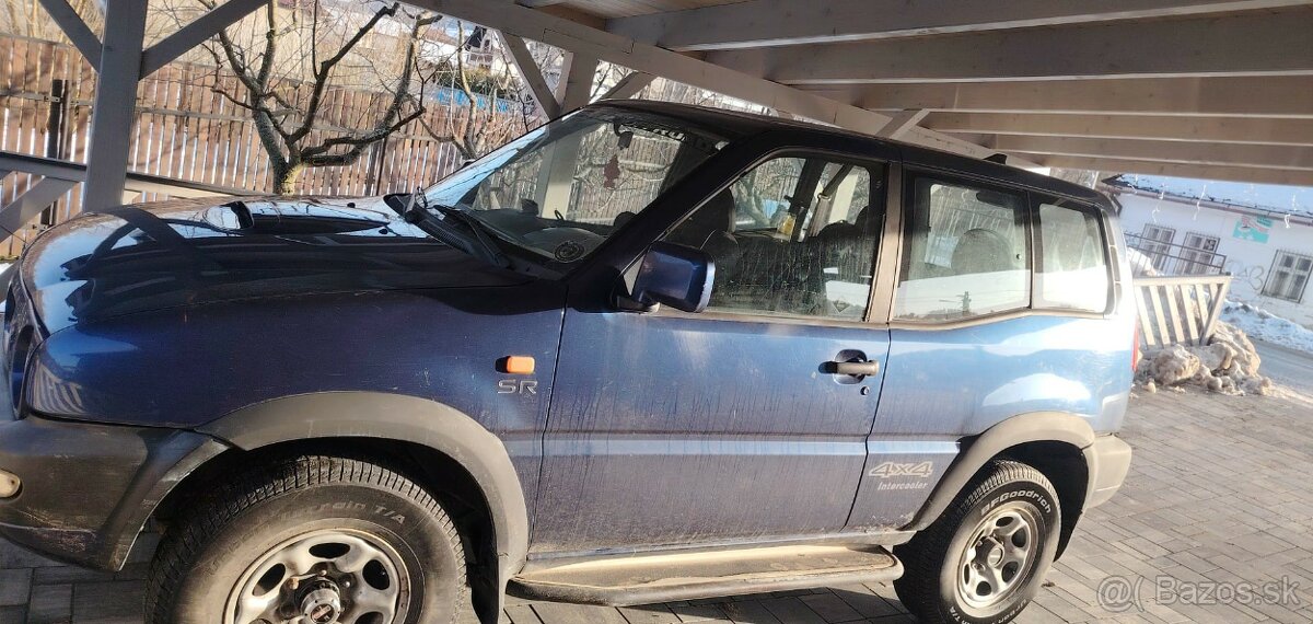 Nissan Terrano 2.7 92 kw - 2