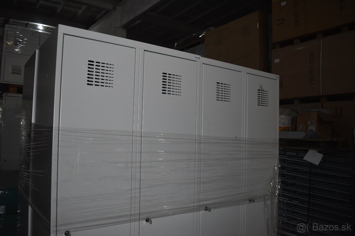 2-dverová šatníková skriňa s prepážkou - použitá - 2