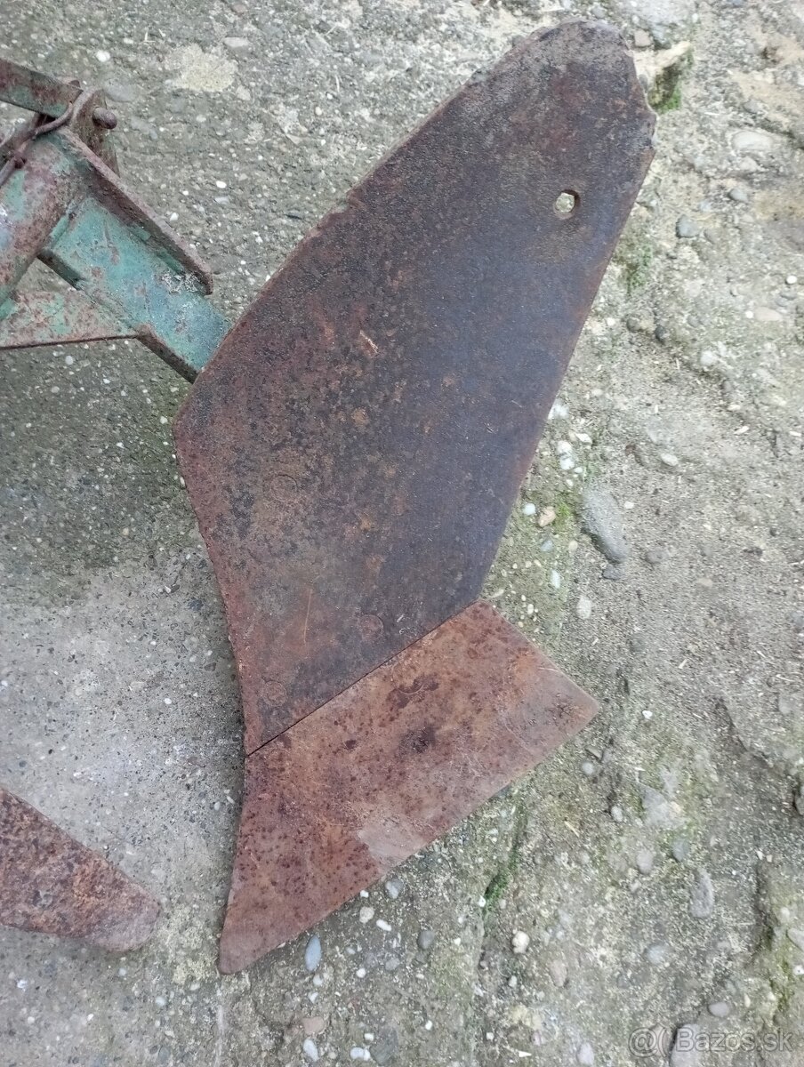 Pluh otočný za malotraktor - 2