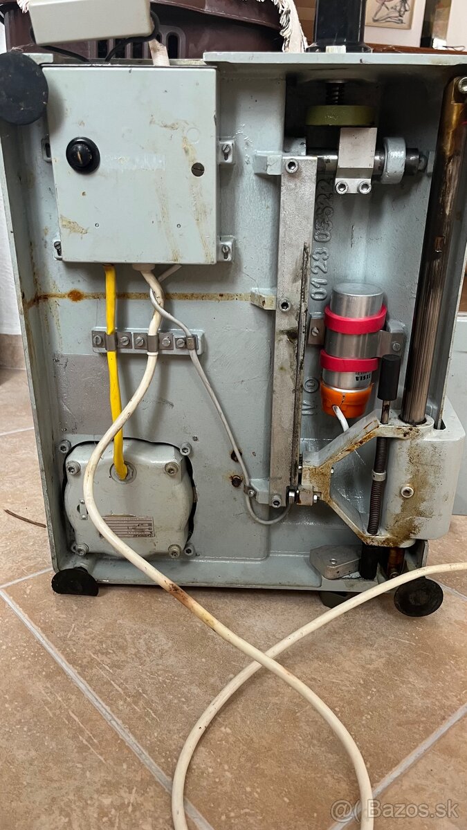 Predam narezovy stroj - 2