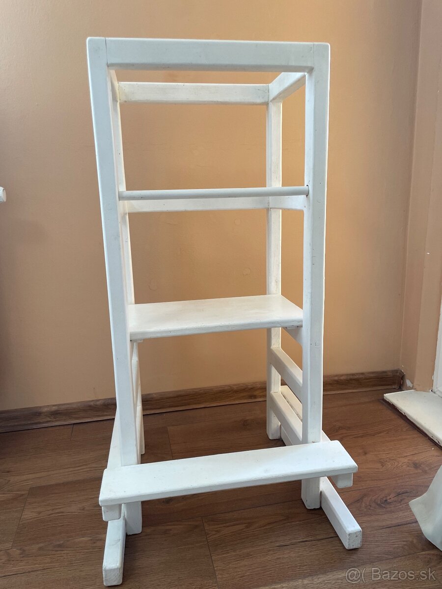 Rastúca učiaca veža - 2