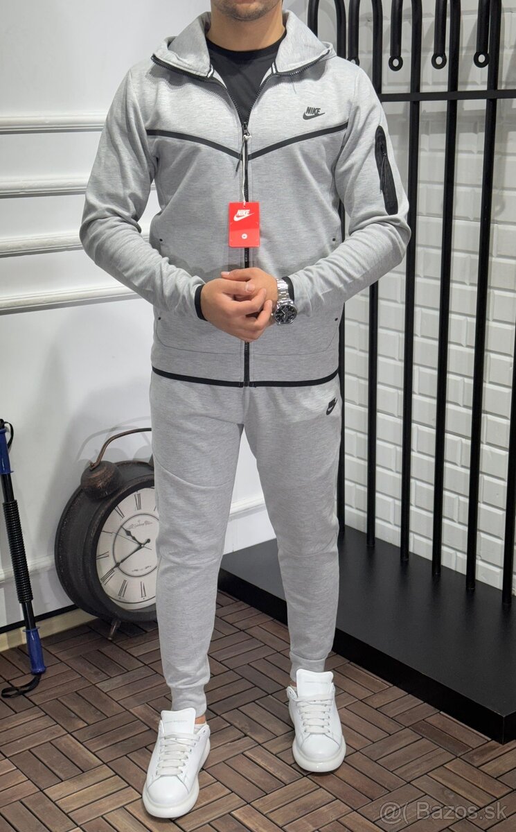Nike TECH FLEECE súprava M/L - 2